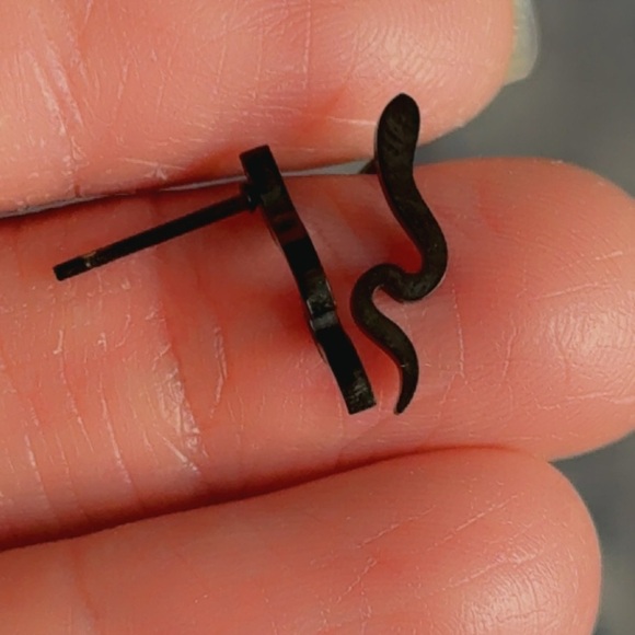 Stainless Steel Black Snake Stud Earrings - Picture 4 of 4